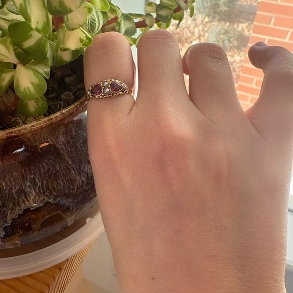 Antique Gold Ring - Picture 3 of 6